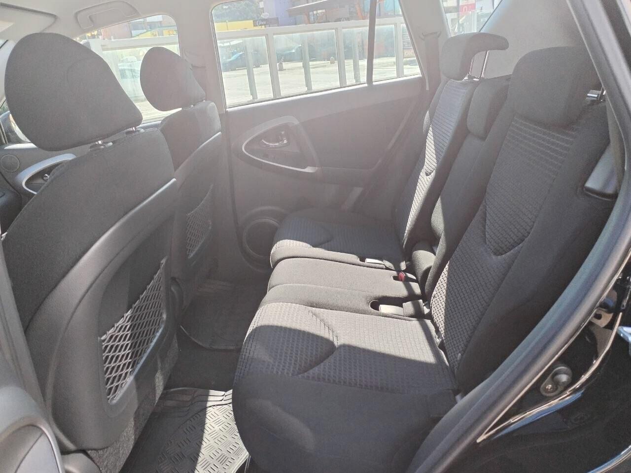 Toyota RAV 4 RAV4 2.2 D-4D 177 CV Luxury