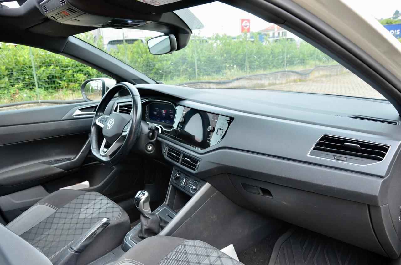 VOLKSAWGEN TAIGO 1.0 TSI R-LINE 110cv, UNICOPROPRIETARIO, UFF ITALIANA, SERVICE UFF VW, TETTO, EURO 6D, FARI LED, PERMUTE