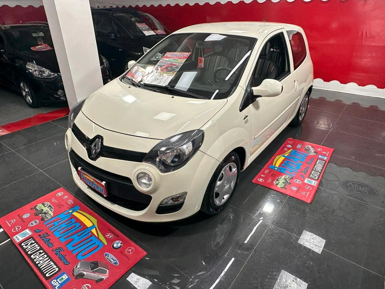 Renault Twingo 1.2 75cv Live - 2013