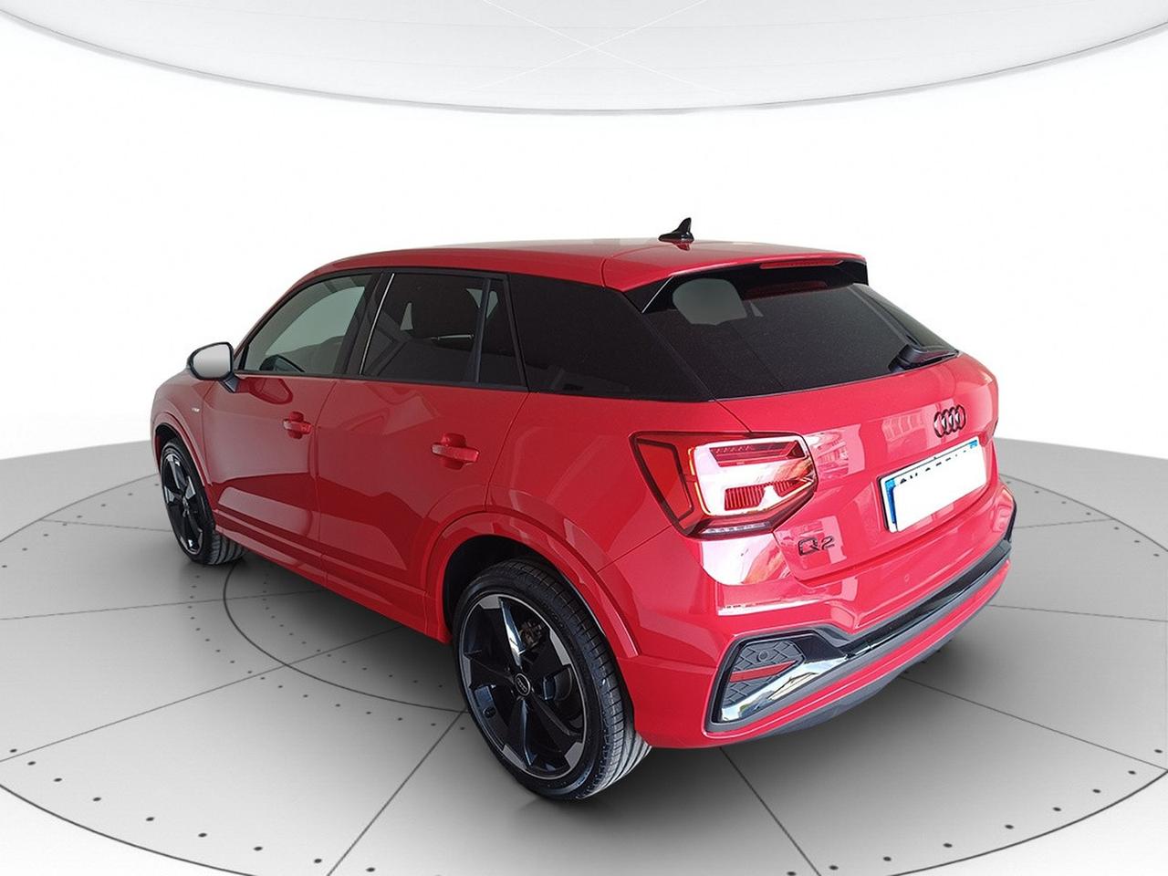 Audi Q2 35 1.5 tfsi identity black s-tronic