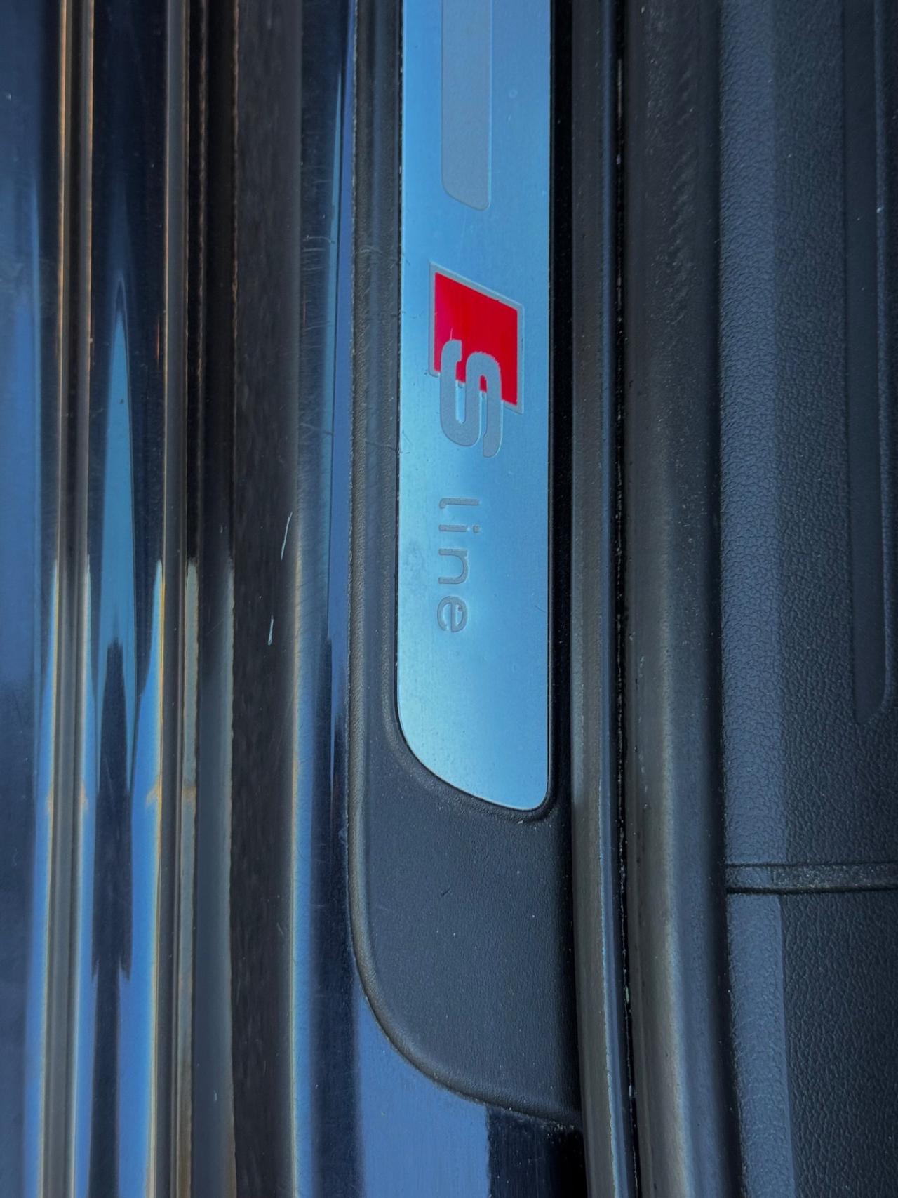 Audi A4 Avant 2.0 TDI 177 CV quattro S tronic edition