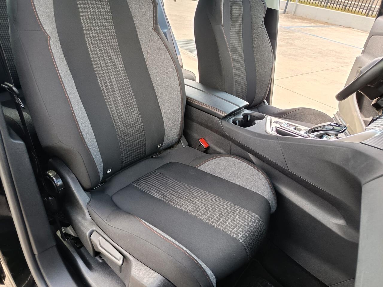 Peugeot 3008 BlueHDi 130 S&S EAT8 Business