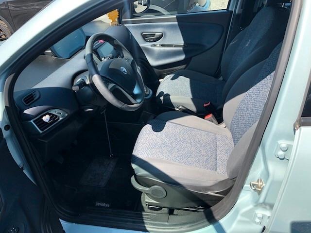 Lancia Ypsilon 1.0 FireFly 5 porte S&S Hybrid Alberta Ferretti