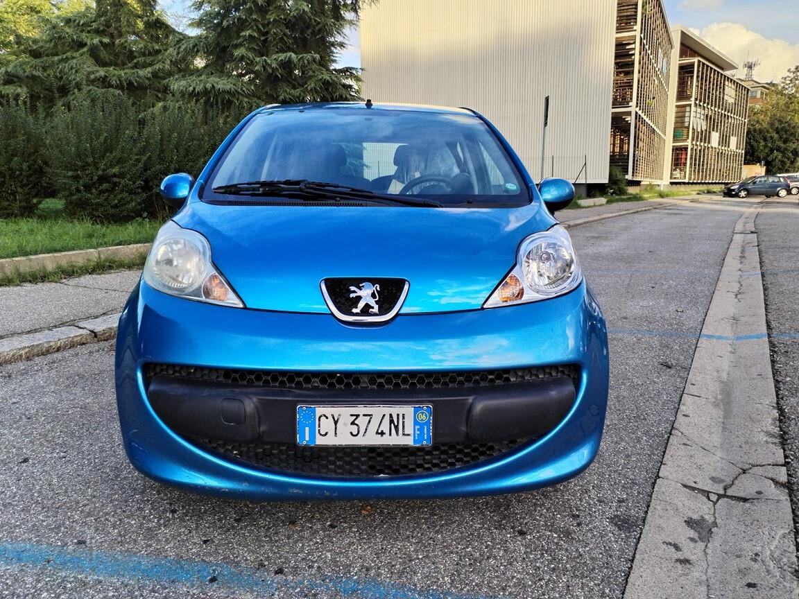 Peugeot 107 1.0 5p. Plaisir 77000km unipro anziana manutenzioni fatte full optionals