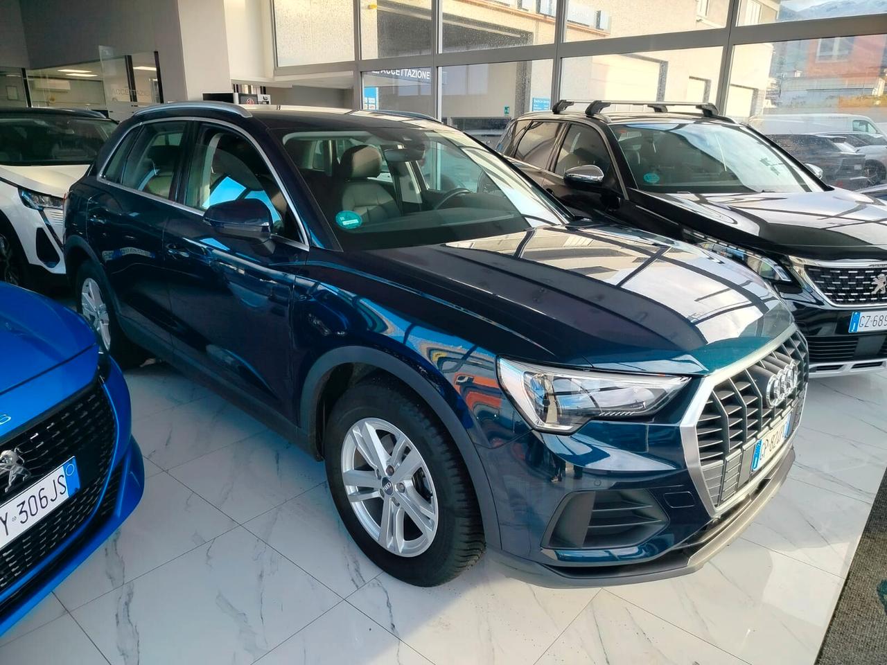 Audi Q3 35 TDI S tronic Business