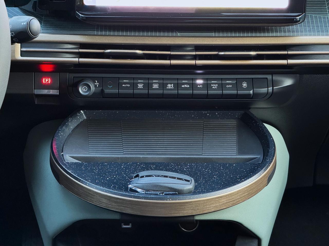 Lancia Ypsilon IV 1.2 MHEV 110CV E-DCT 101CV LED