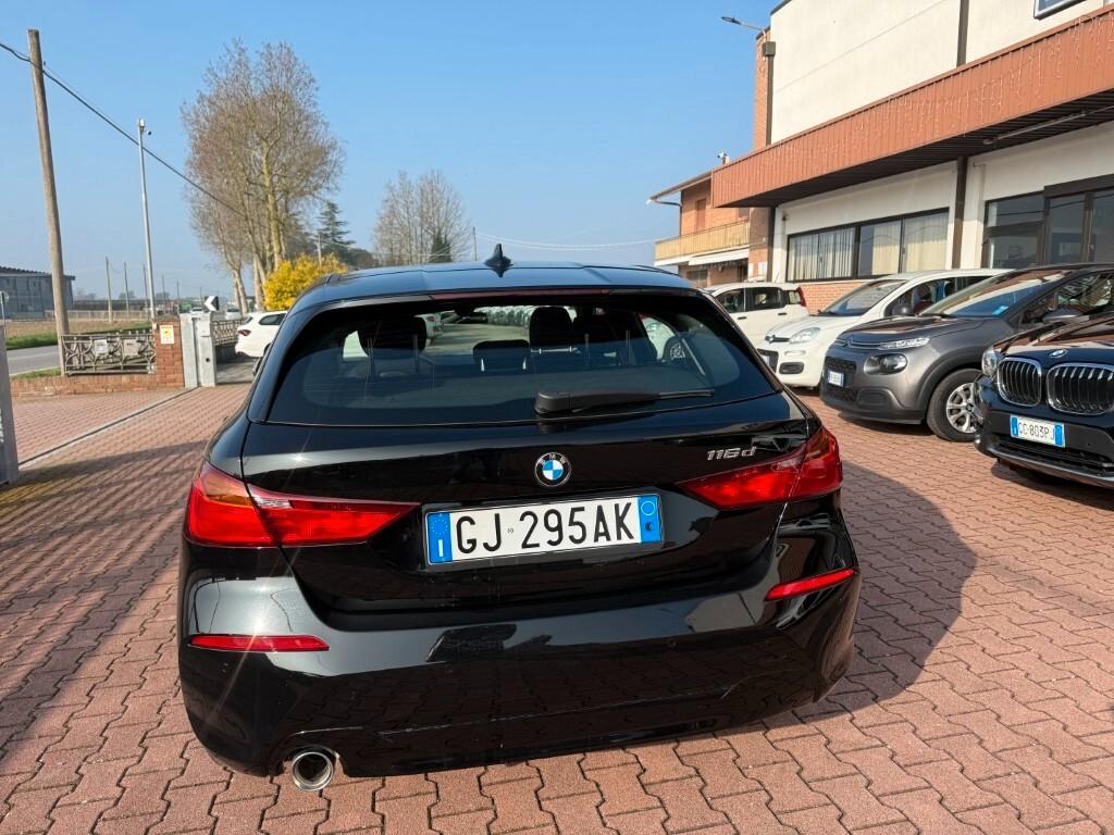 Bmw 116 116d 5p. Business Advantage