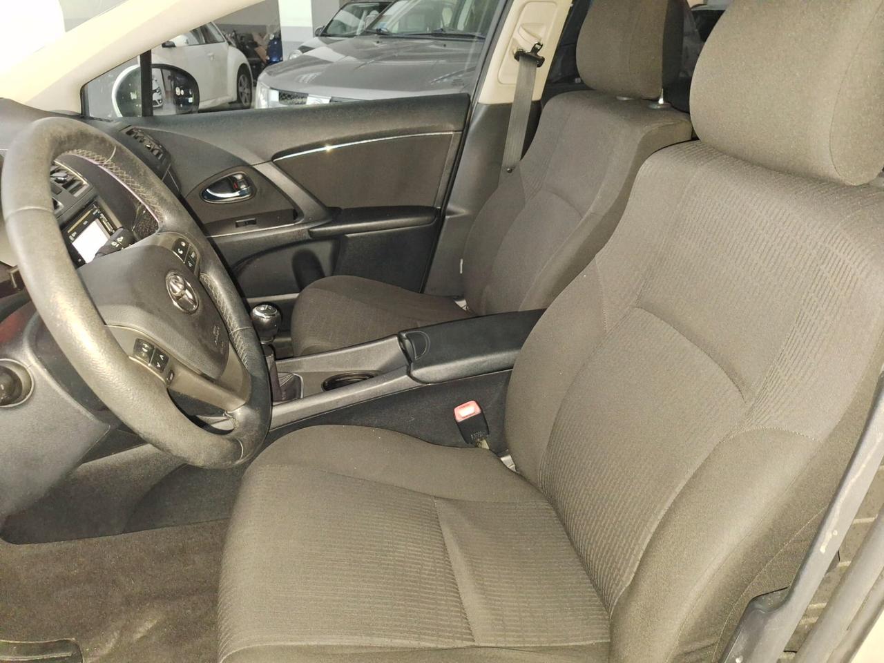 Toyota Avensis 2.0 D-4D Wagon Executive