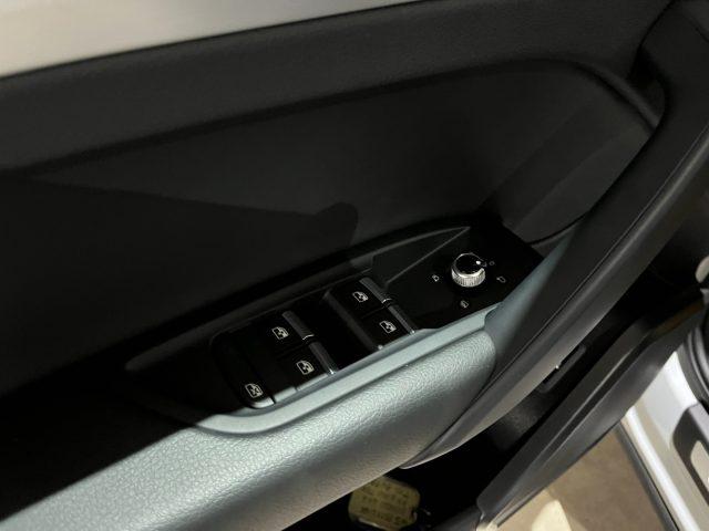 AUDI Q5 SPB Sportback 40TDI quattro S line Identity Black