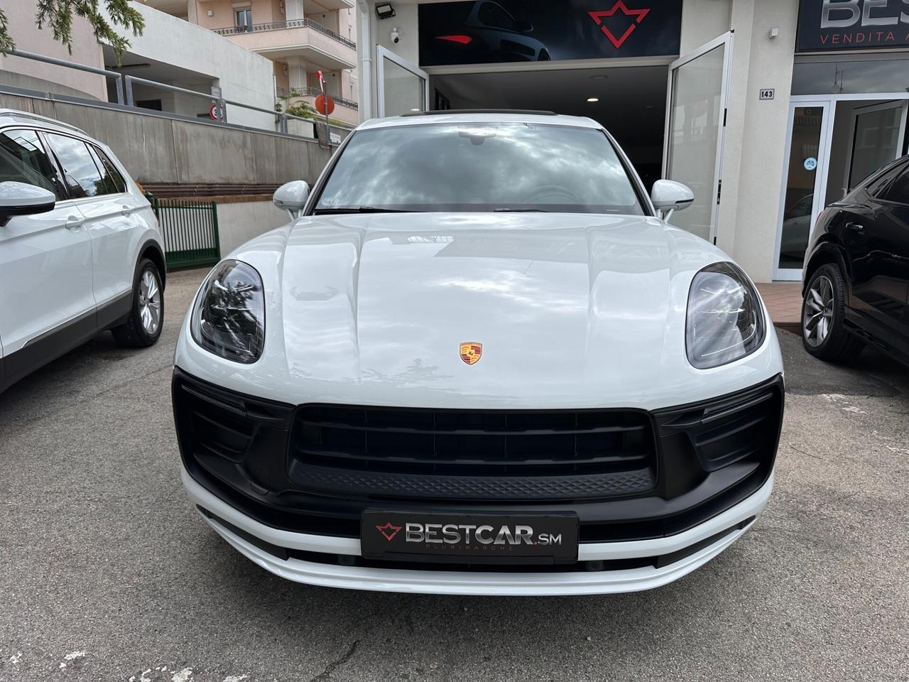 Porsche Macan 2.0 265cv TETTO PANORAMICO / R21 / CAMERA / APPLE CARPLAY