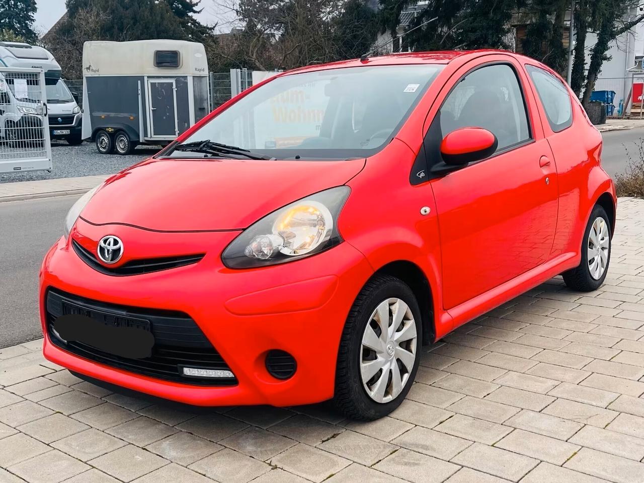 Toyota Aygo 1.0 12V VVT-i 3 porte Active Connect ok neo patentati