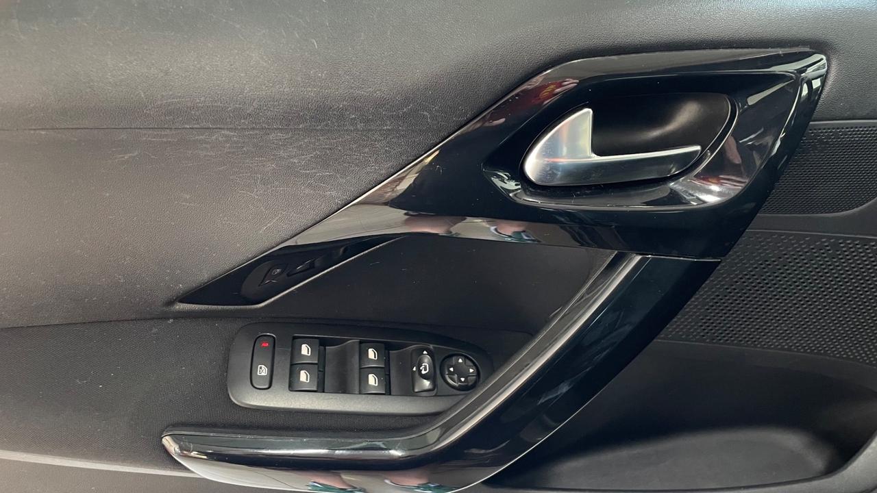 Peugeot 208 BlueHDi 75 5 porte Allure