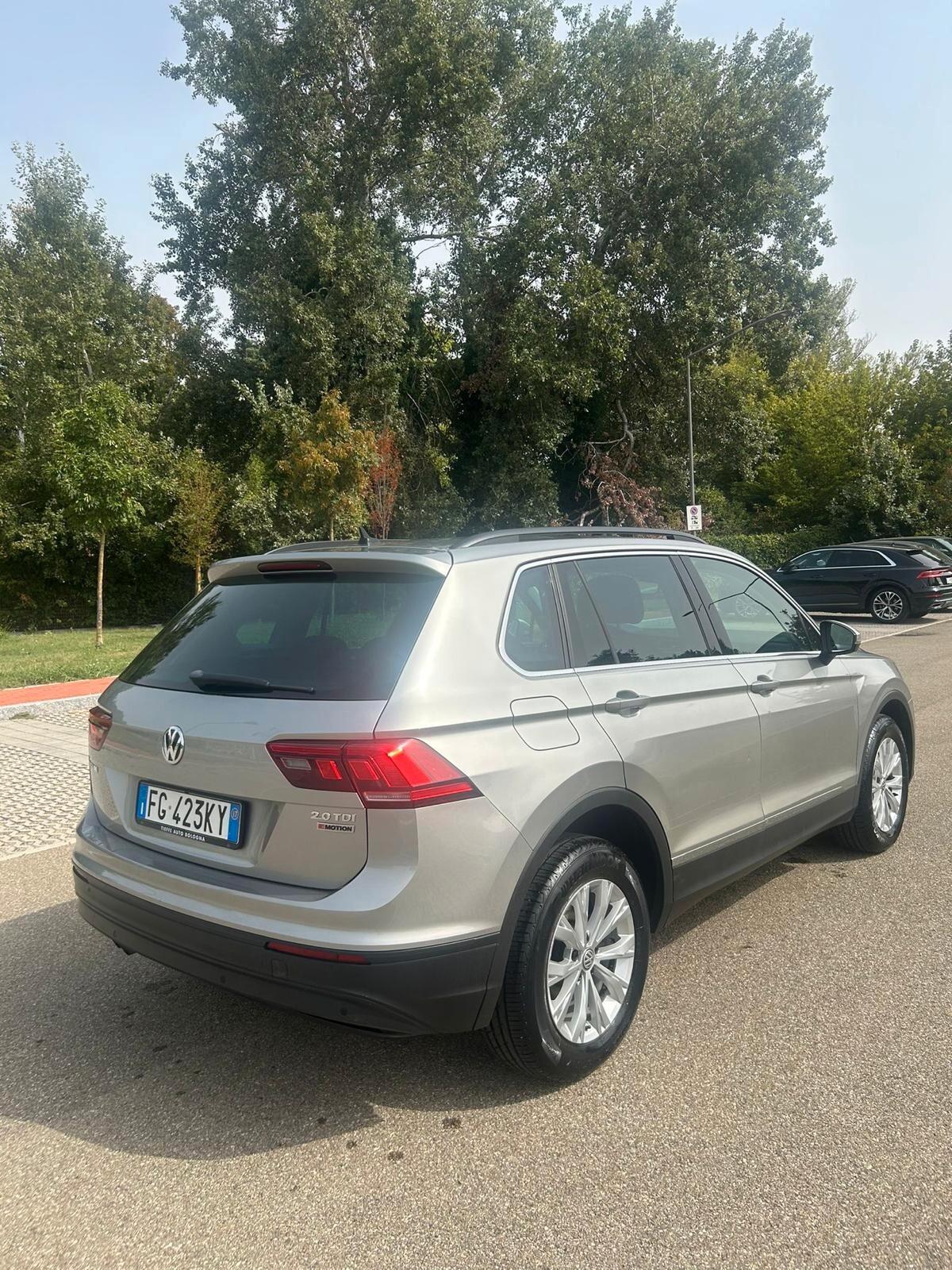 Volkswagen Tiguan 2.0 TDI SCR DSG 4MOTION Business BMT