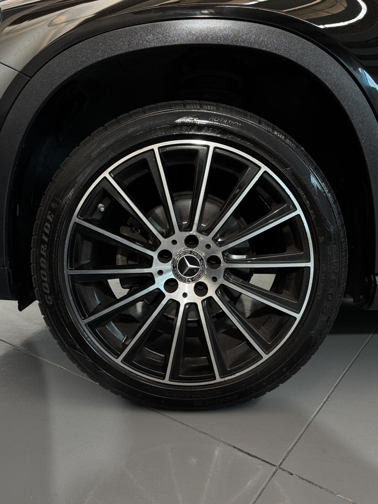 Mercedes-Benz GLA 180 sport 1.6cc 122cv Navi Clima OK Neopatentati