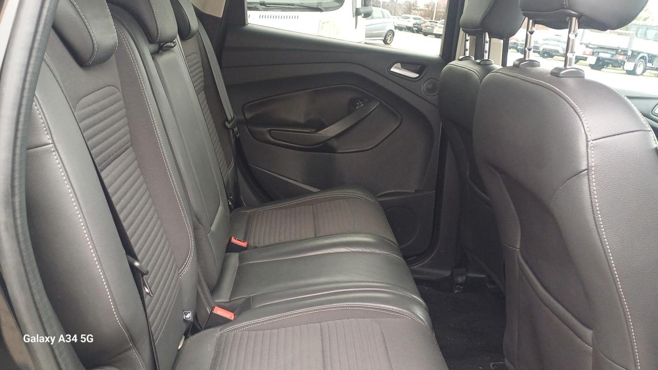 Ford Kuga 2.0 TDCI 150 CV S&S 4WD Powershift Vignale