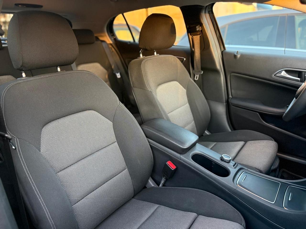 GLA 180d Automatic Premium UNICO PROPRIETARIO