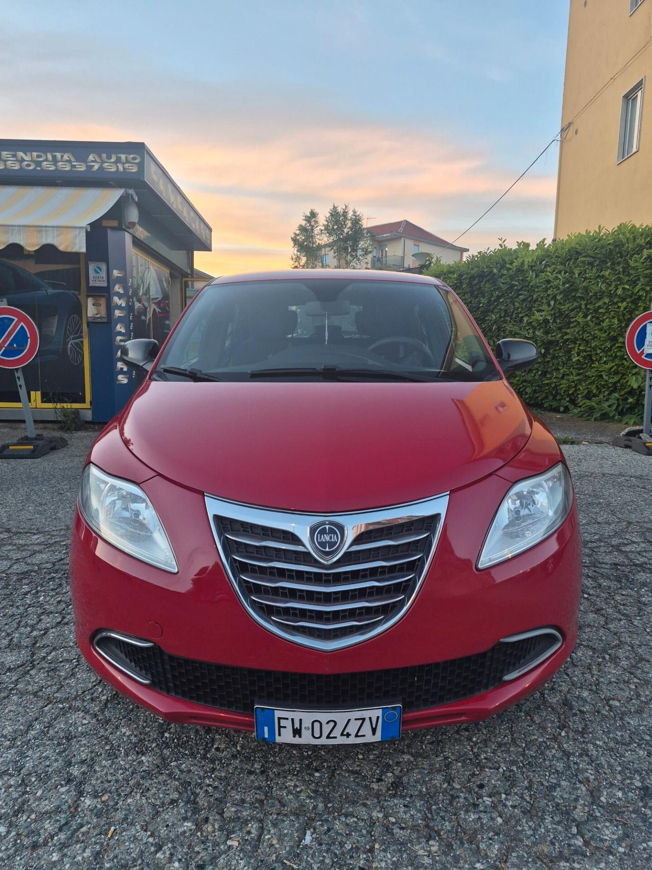 Lancia Ypsilon 0.9 TwinAir 85 CV 5 porte Metano Ecochic Gold