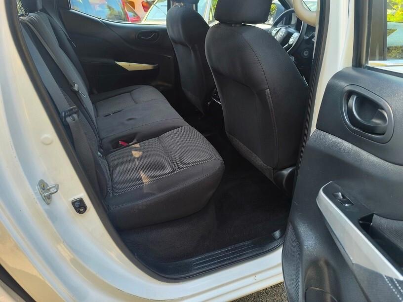 Nissan Navara 2.3 dCi 4WD Double Cab Acenta KM 56.000!!!
