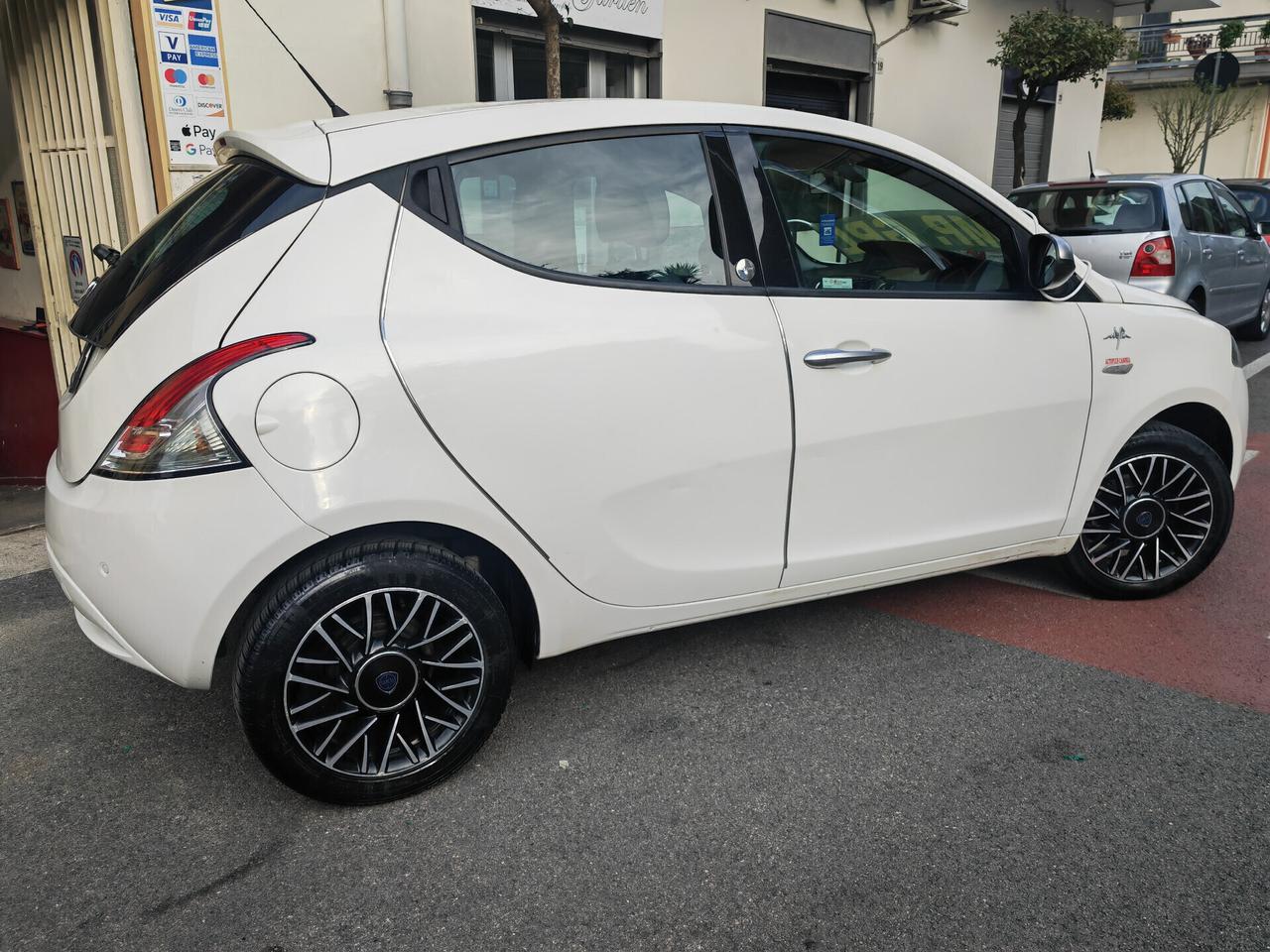 LANCIA YPSILON 1.2 BENZINA GPL ECOCHIC CV69 KW51 GOLD