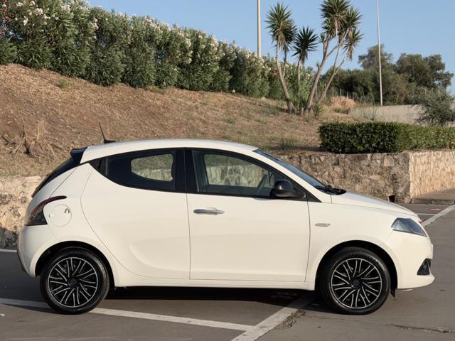 LANCIA Ypsilon GOLD MY24+RETROCAMERA+WIRELESS+NAVI