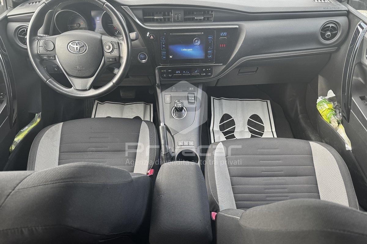 TOYOTA Auris 1.8 Hybrid Lounge