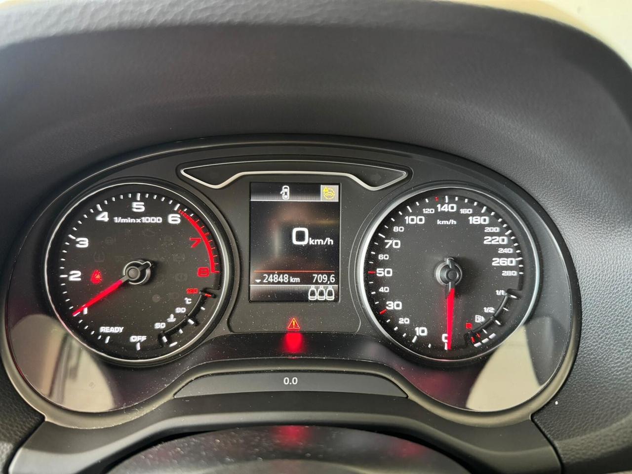 Audi Q2 30 TFSI Business