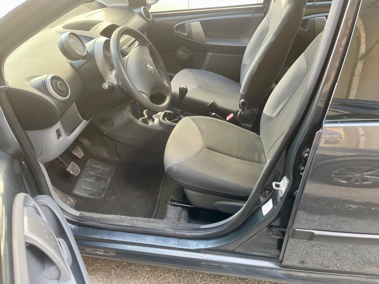 Peugeot 107 1.4 HDi 5p. Plaisir