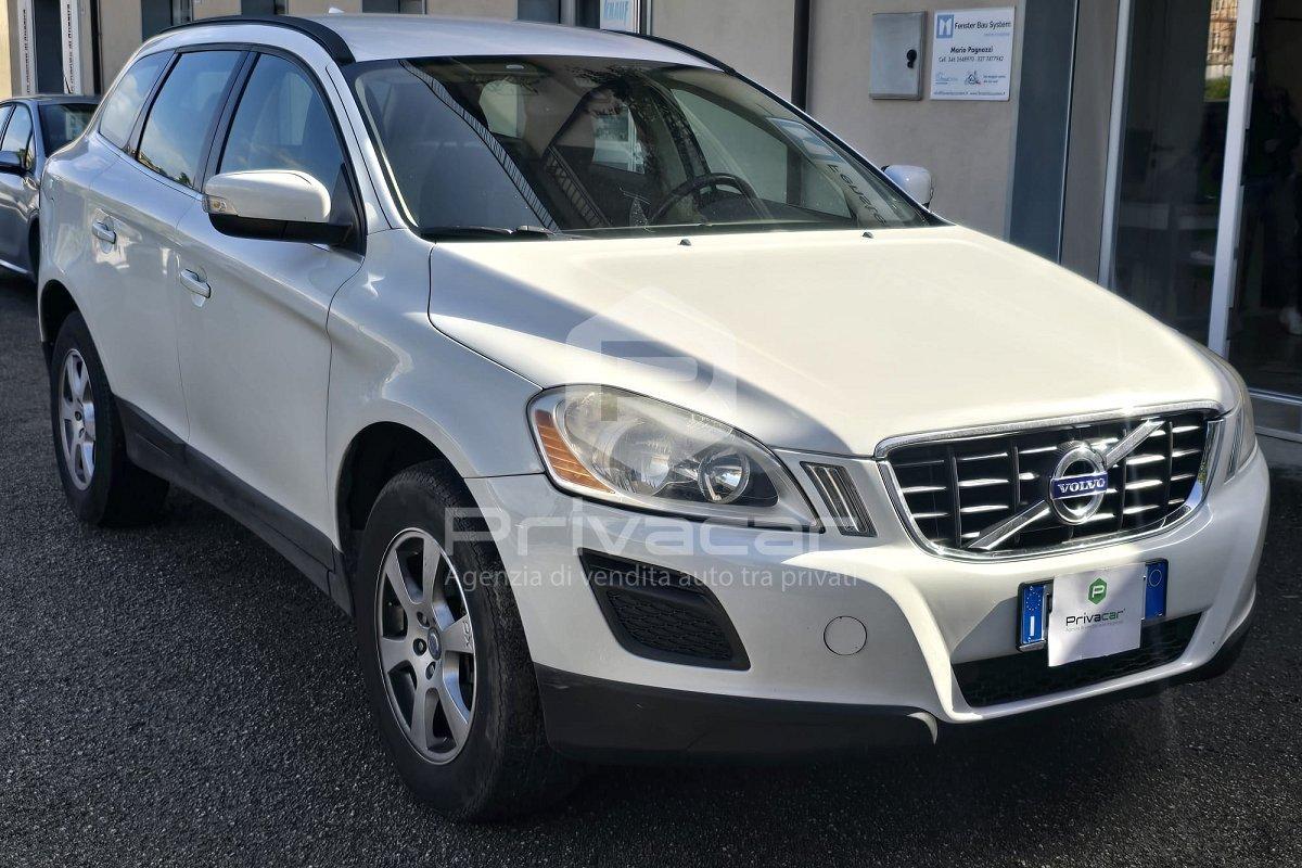 VOLVO XC60 D4 AWD Geartronic Momentum