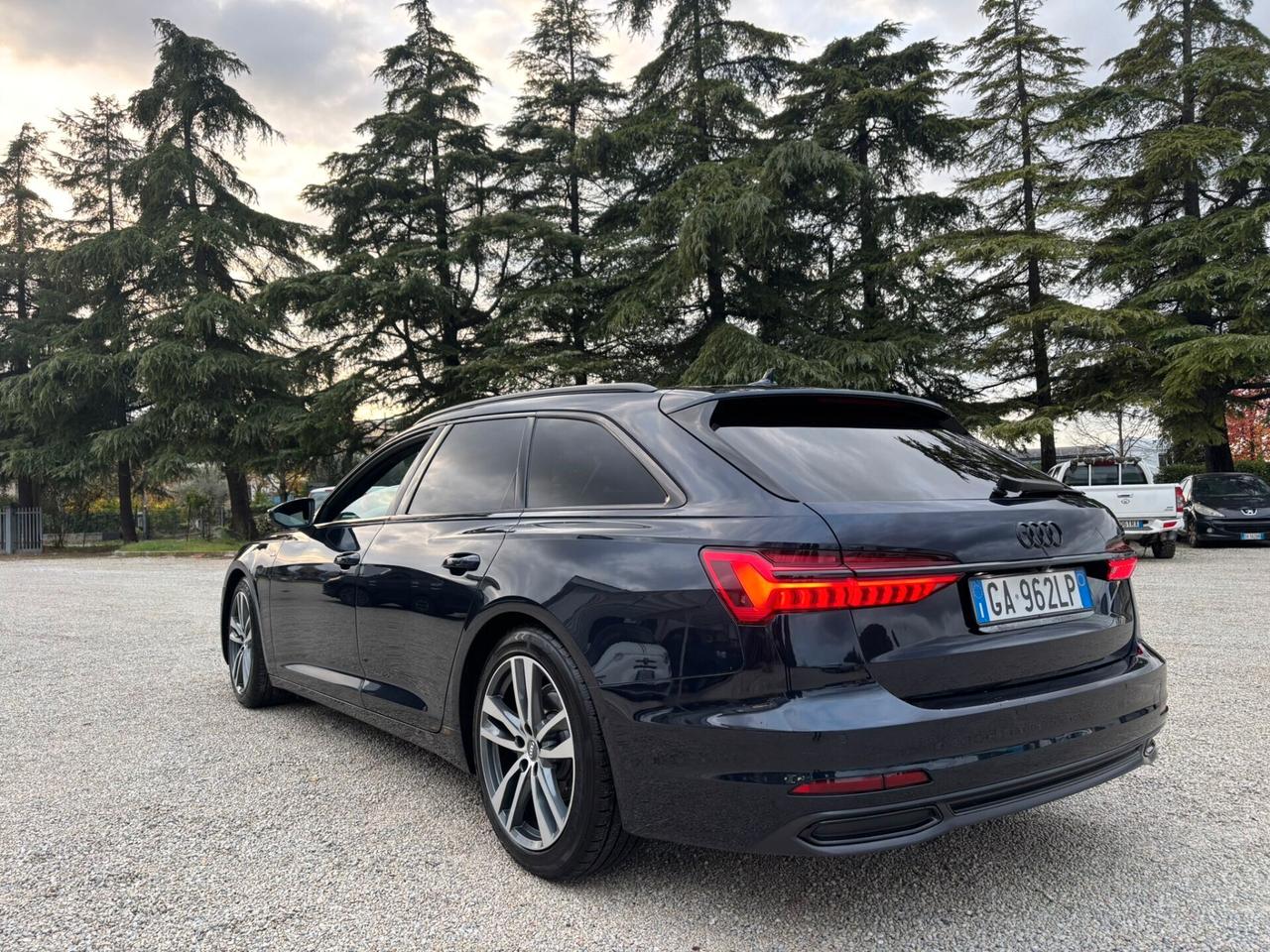 Audi A6 Avant 40 2.0 TDI S tronic Ultra S-Line