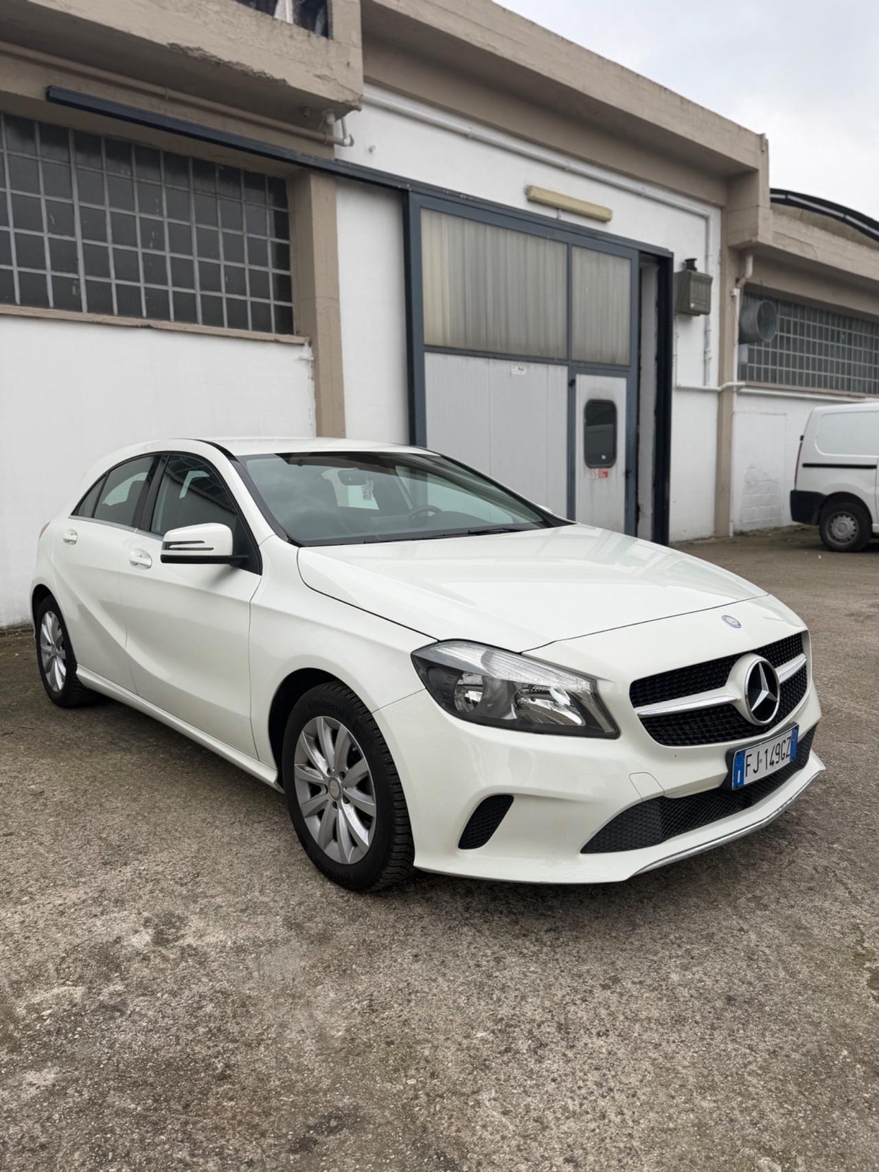 Mercedes-benz A 180 d Automatic Premium