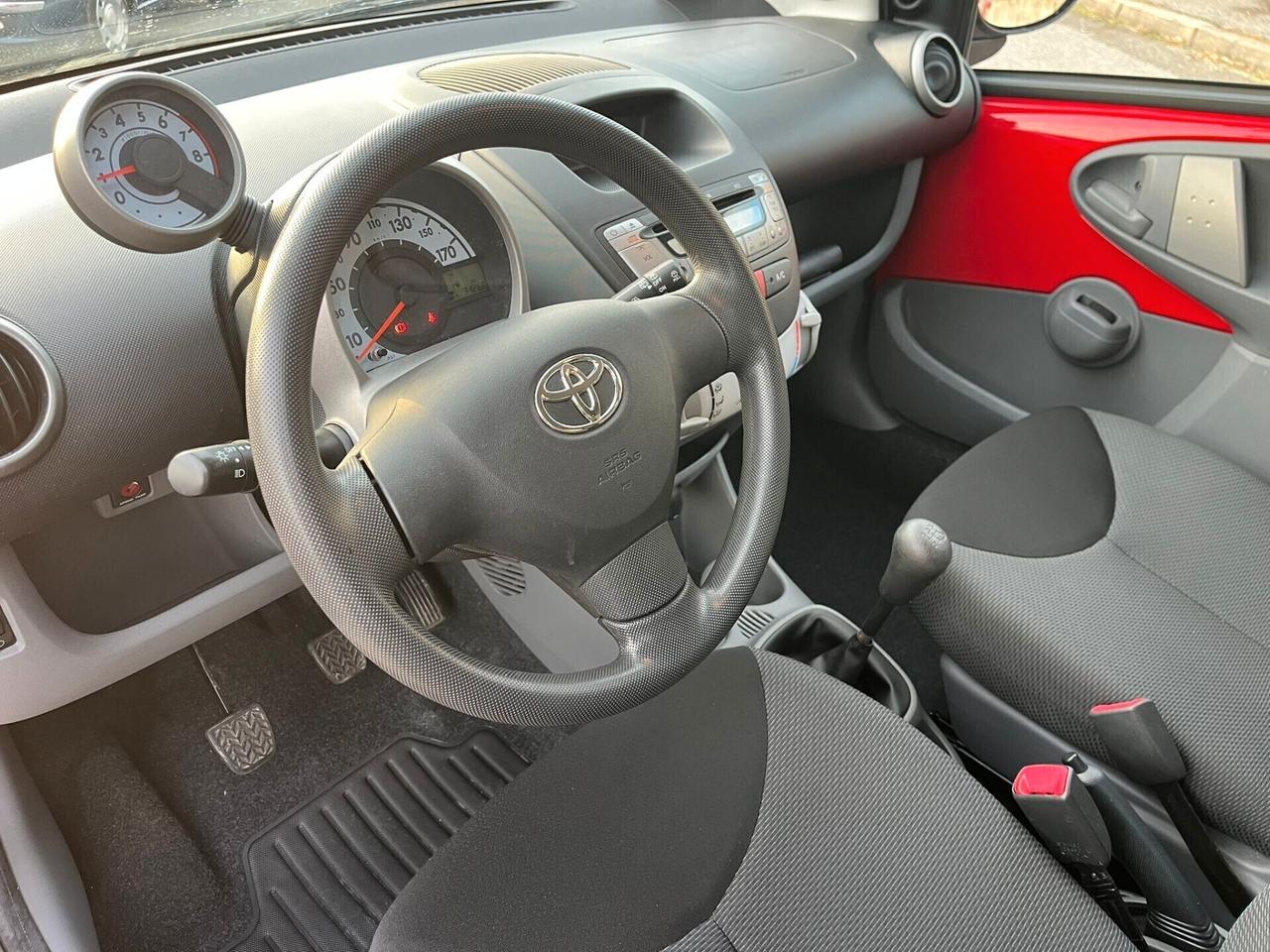 Toyota Aygo 1.0 BENZ SOLO 29.000 KM