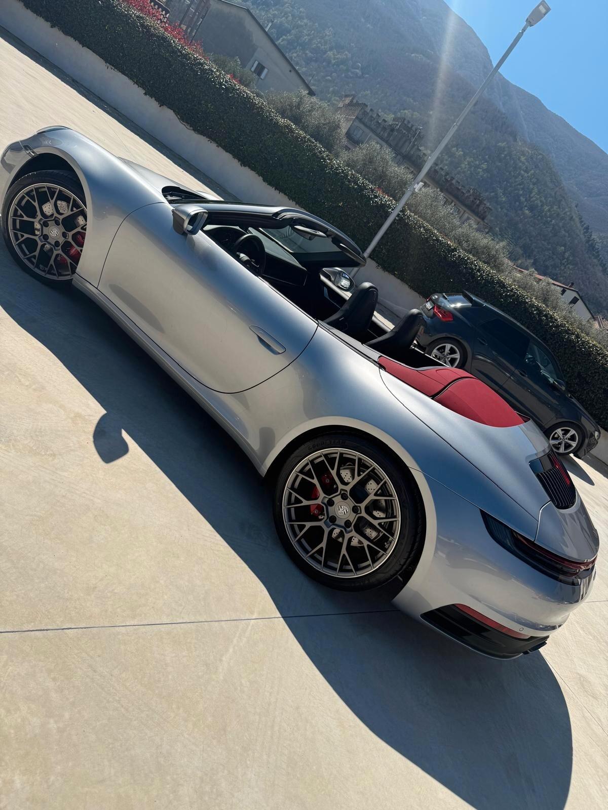 Porsche 911 Carrera 4S