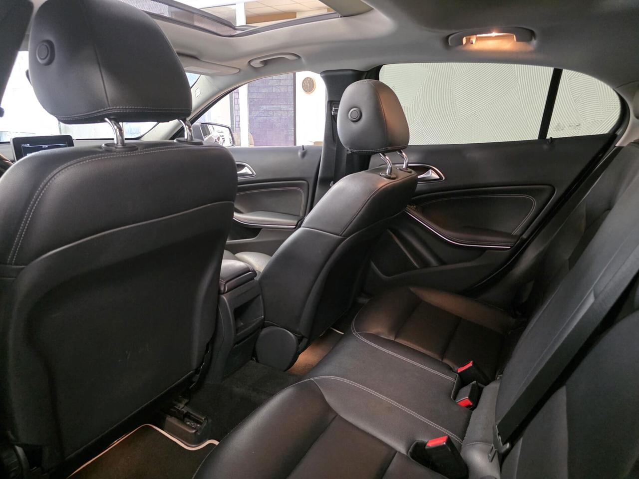 Mercedes-benz GLA 200 180 d Automatic Sport