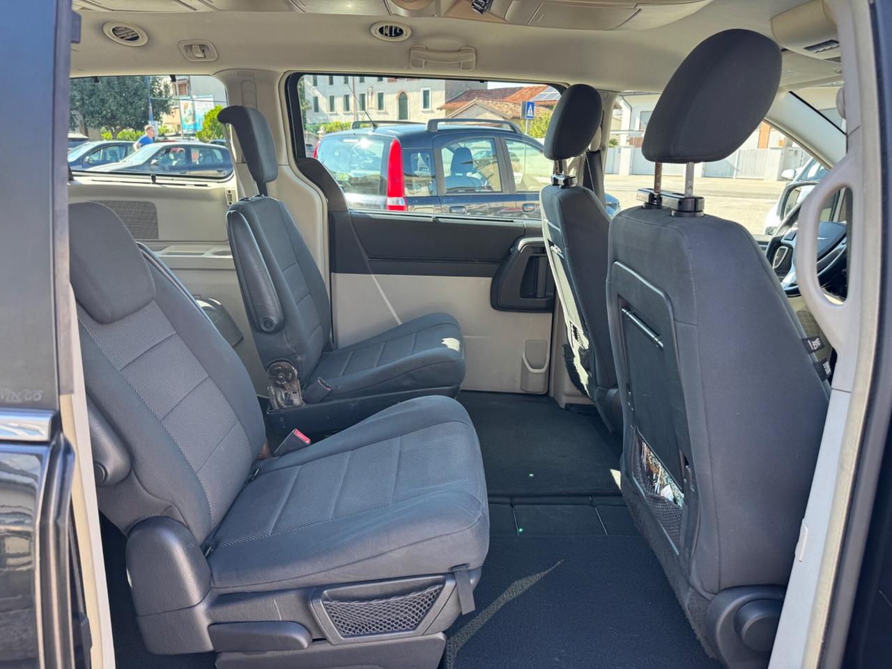 Chrysler Voyager Grand 2.8 CRD 7 posti