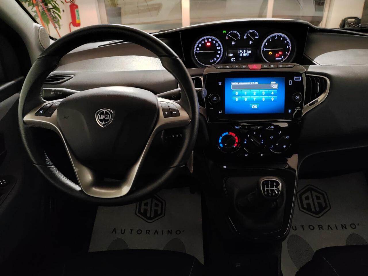 Lancia Ypsilon 1.0 FireFly 5 porte S&S Hybrid Gold