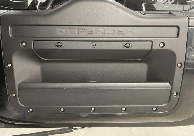 LAND ROVER Defender 110 2.0 SD4 AWD HSE