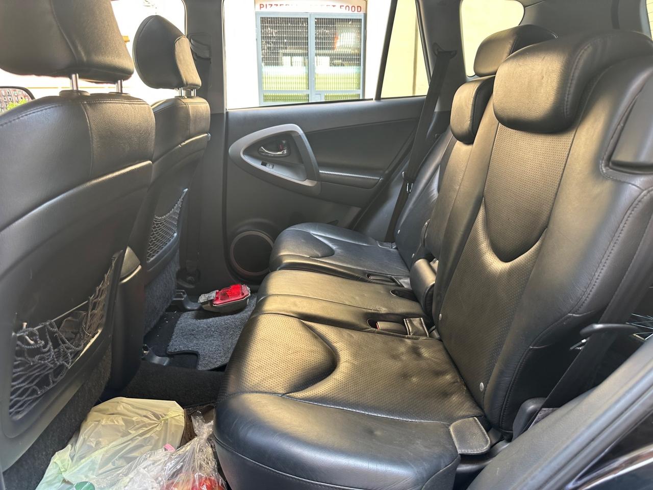 Toyota RAV 4 RAV4 2.2 D-4D 177 CV Luxury