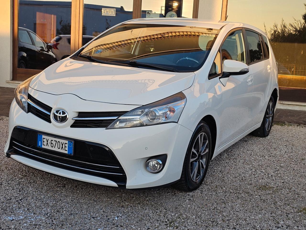 Toyota Verso 1.6 DIESEL 7 POSTI ANNO 11/2014 UNICO PROPRIETARIO