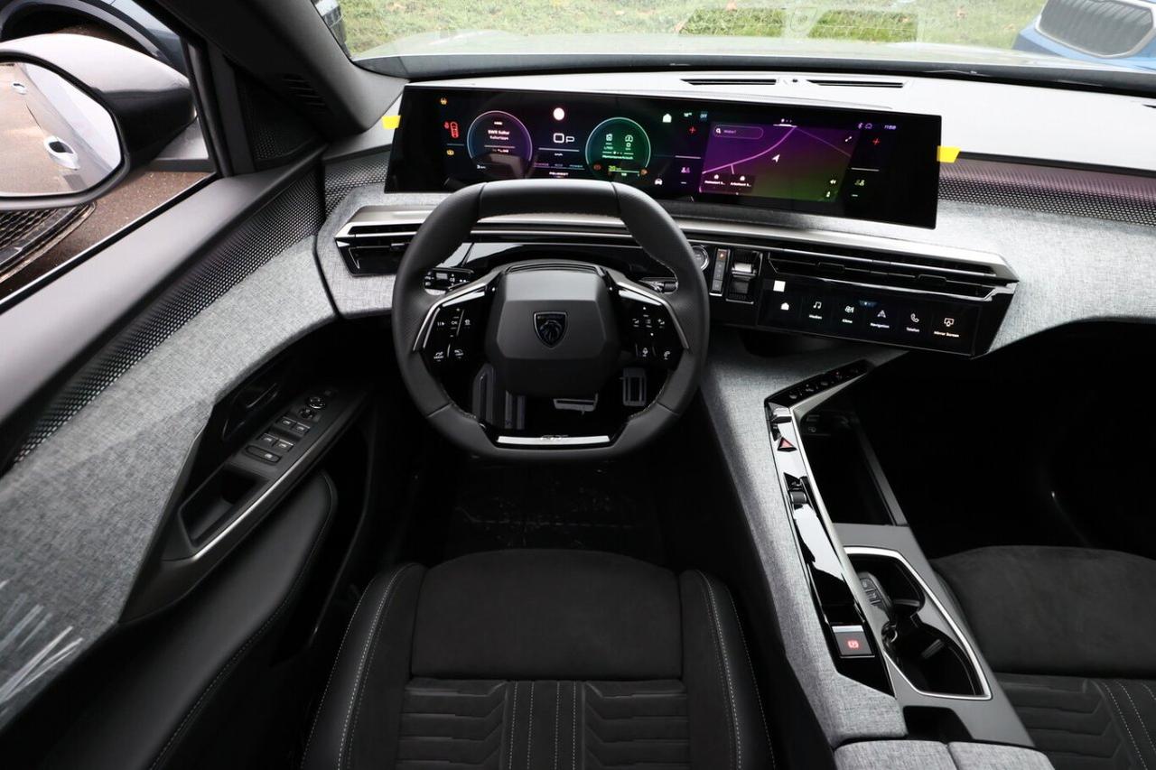 Peugeot 5008 1.2 hybrid GT 145cv 7p.ti e-dcs6 IN PROMO
