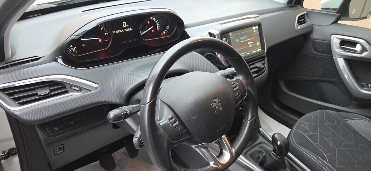 Peugeot 2008 PureTech 82 S&S Allure