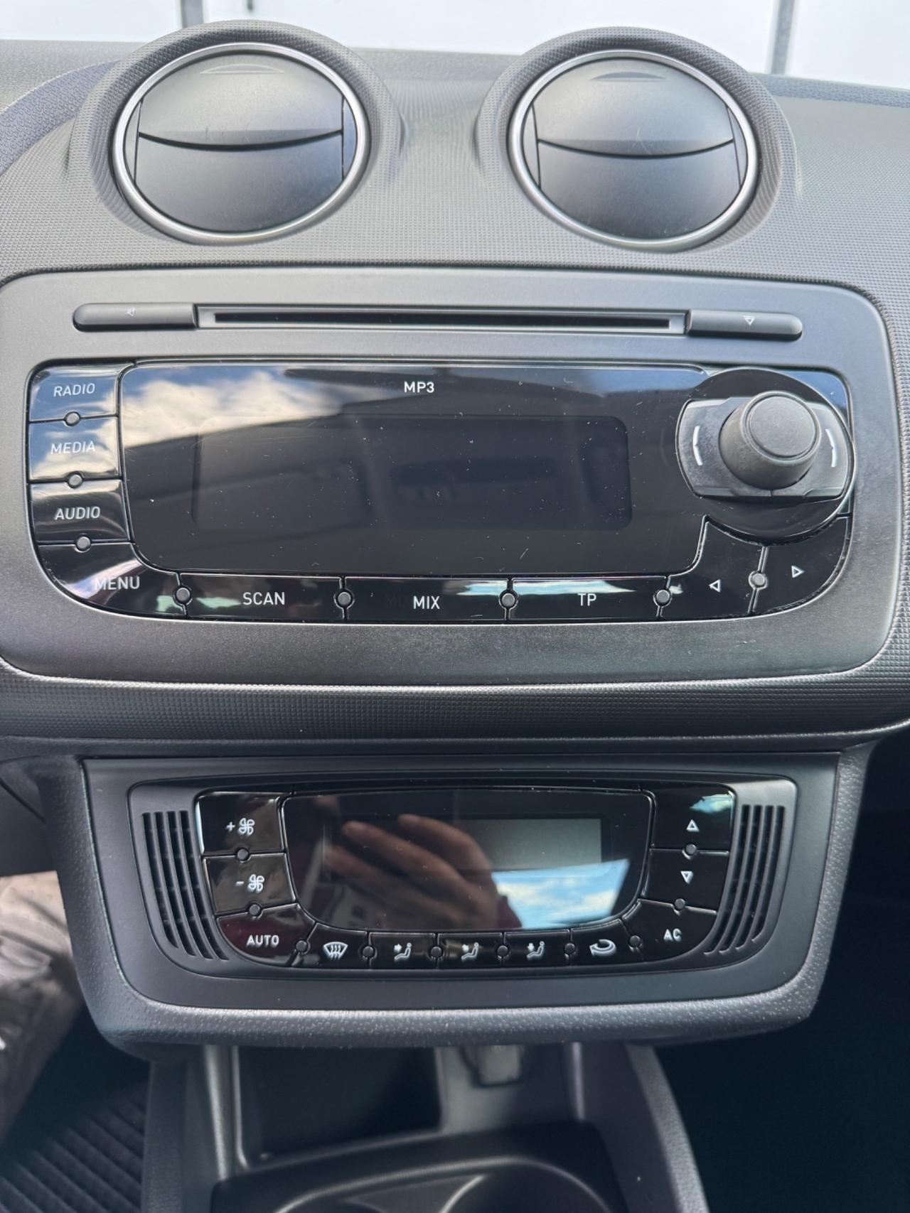 Seat Ibiza FR 1.6 TDI 105 CV ADATTA A NEOPATENTATI