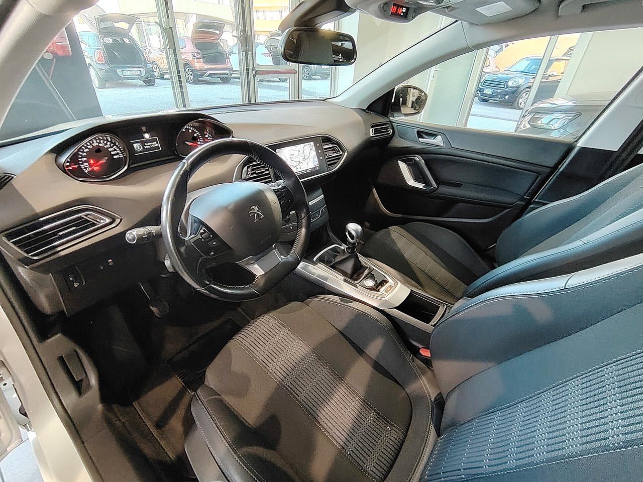 Peugeot 308 1.2 PureTech Turbo 130 S&S SW Allure