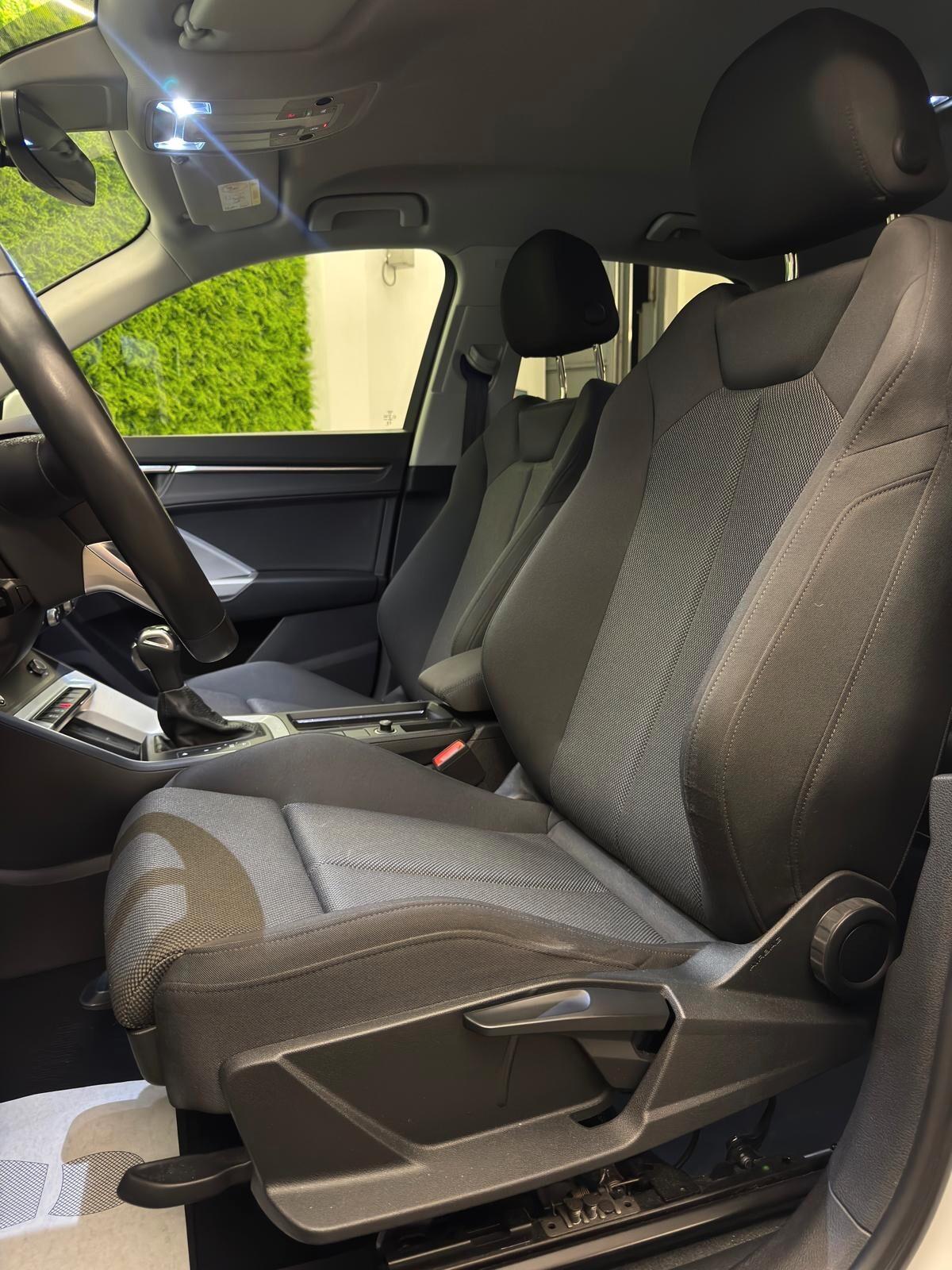 Audi Q3 35 TFSI Business Advanced