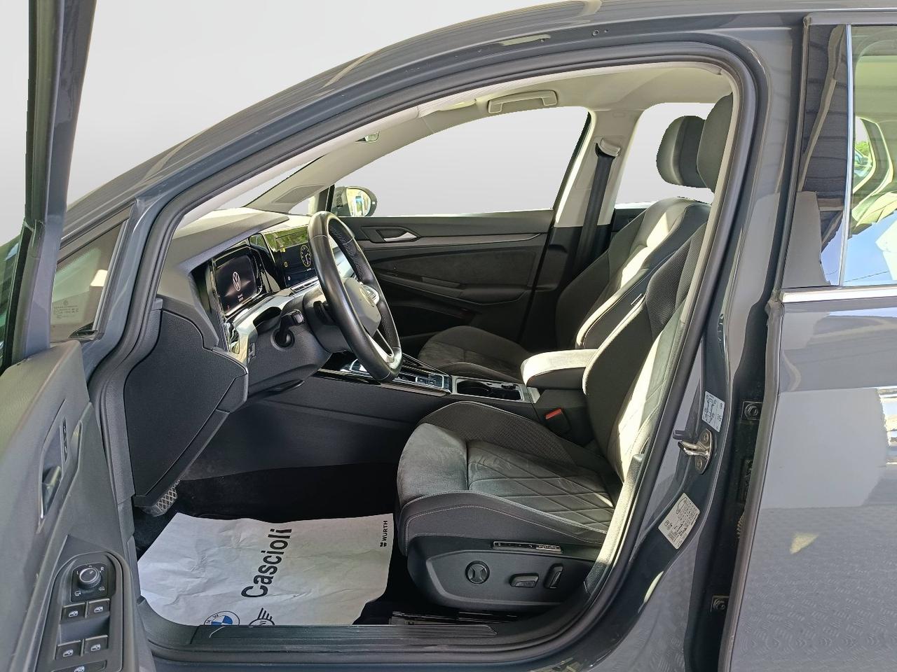 VOLKSWAGEN Golf VIII 2020 - Golf 2.0 tdi Style 150cv dsg