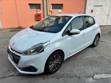 Peugeot 208 1.1