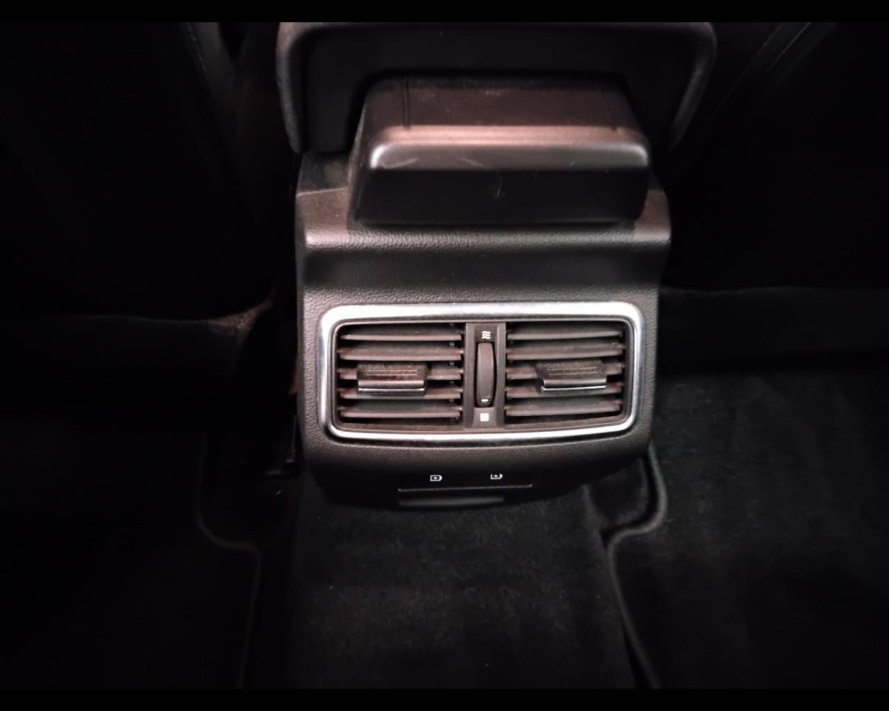 RENAULT Megane IV 2020 Berlina - Megane 1.5 blue dci Equilibre 115cv