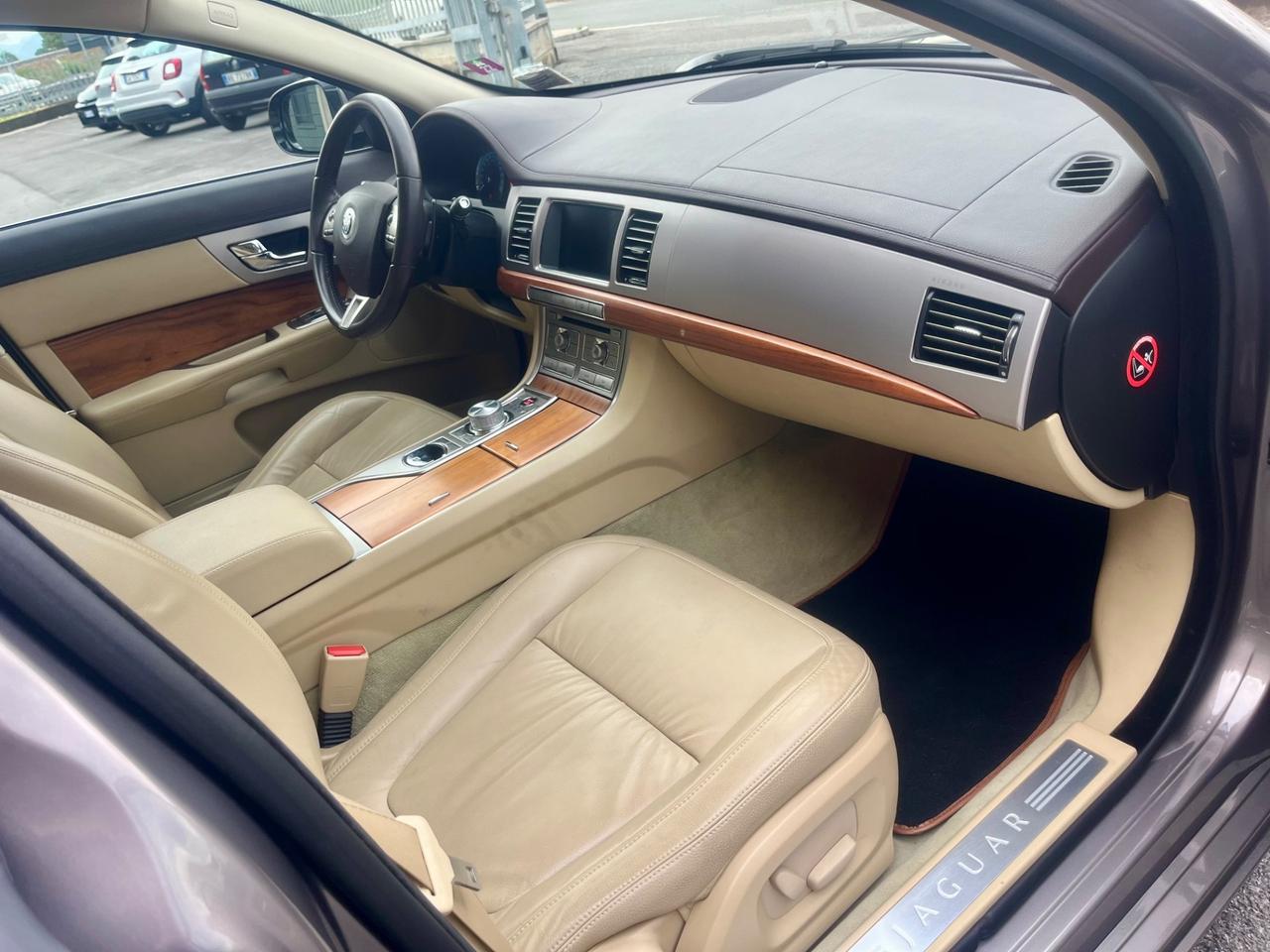 Jaguar XF 3.0 DS V6 Premium Luxury