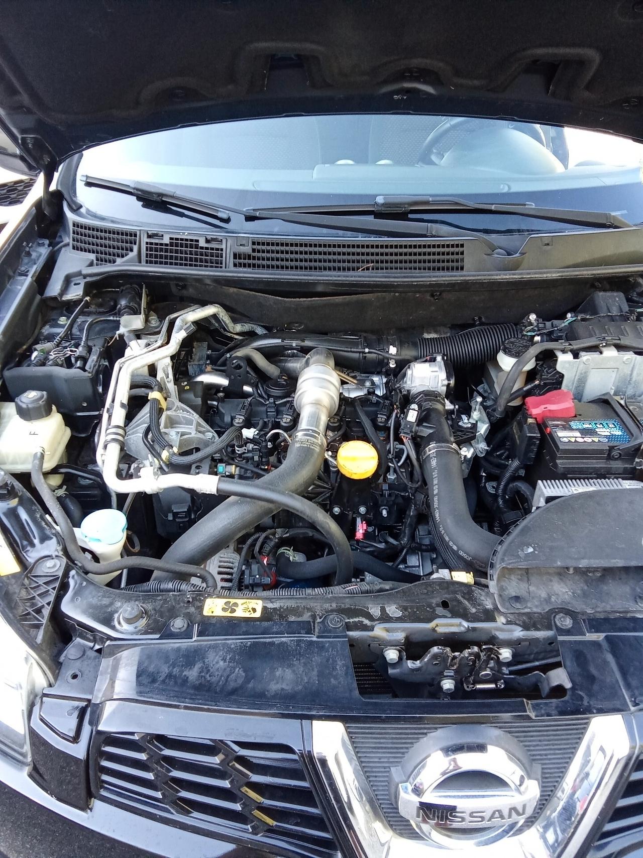 Nissan Qashqai 1.5 dCi DPF 011