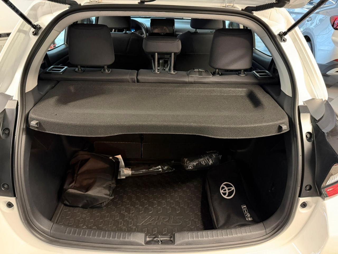 Toyota Yaris 1.5 Hybrid 5 porte Active