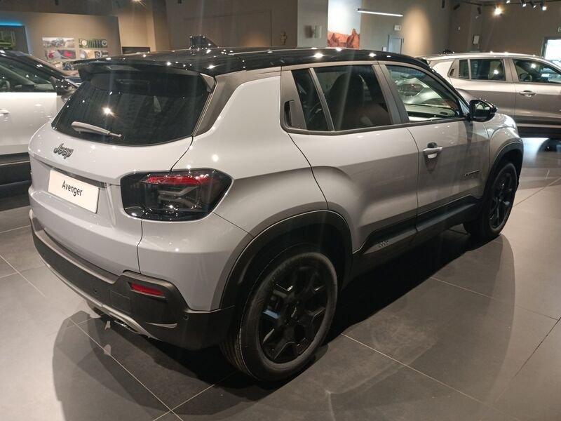 Jeep Avenger e-Hybrid 1.2 MHEV e-Hybrid Turbo Black Edition